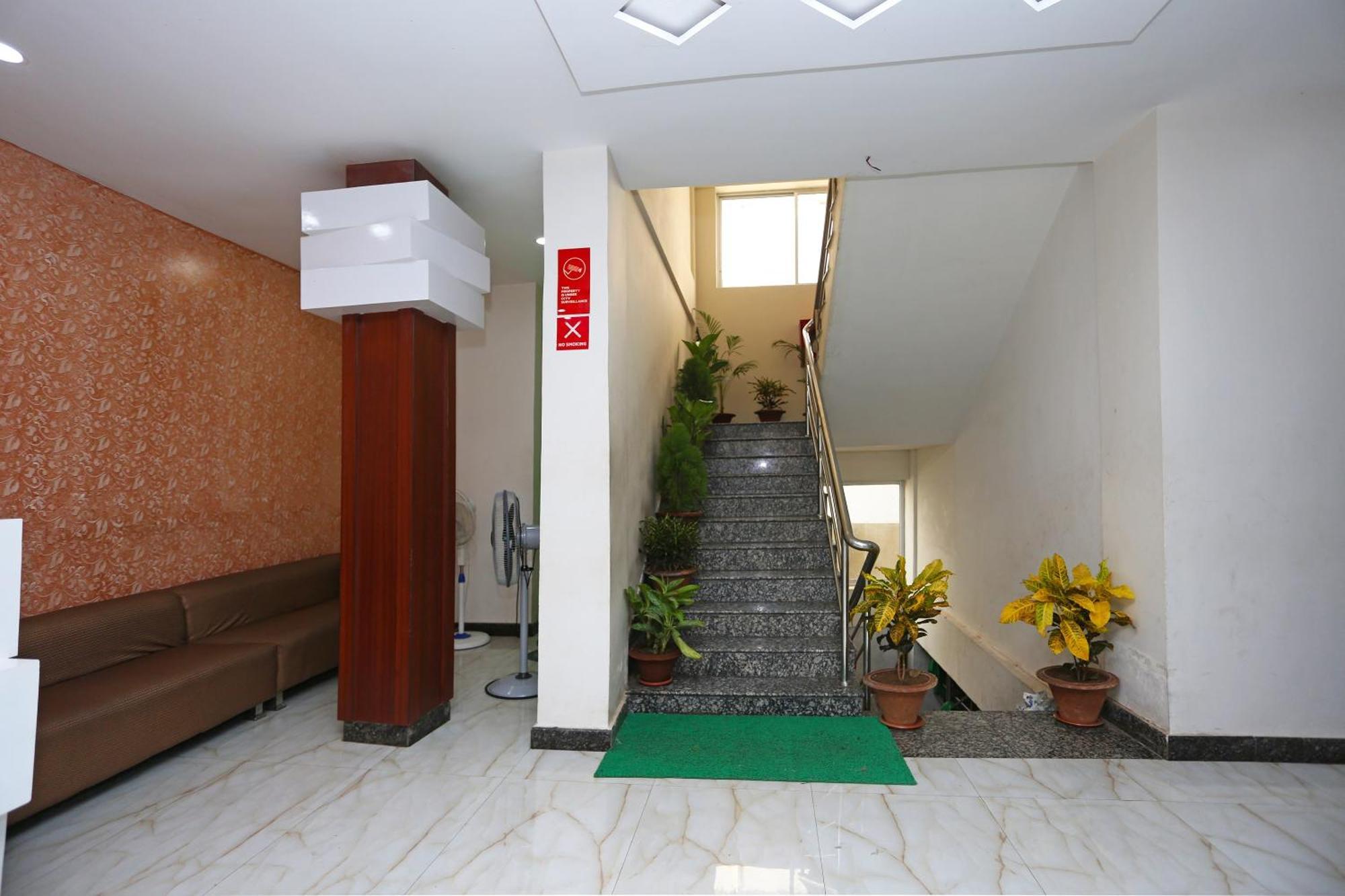 Subudhi'S Inn Puri Exteriör bild